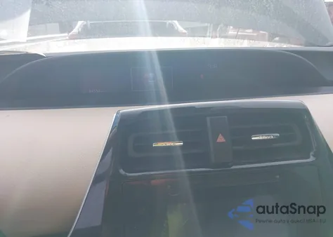 2019 Toyota Prius Xle z USA, uszkodzony, nr VIN JTDKARFU8K3095476